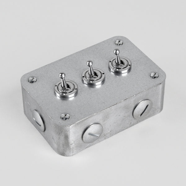 Galvanised 3 Gang Toggle Switch - 2 Way
