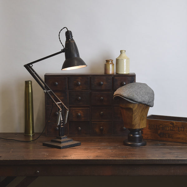 THREE STEP ANGLEPOISE