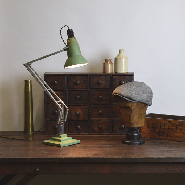 THREE STEP ANGLEPOISE
