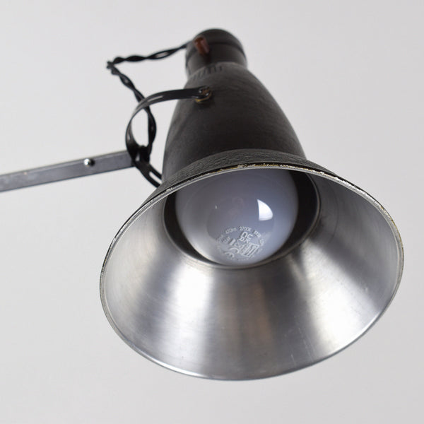 THREE STEP ANGLEPOISE