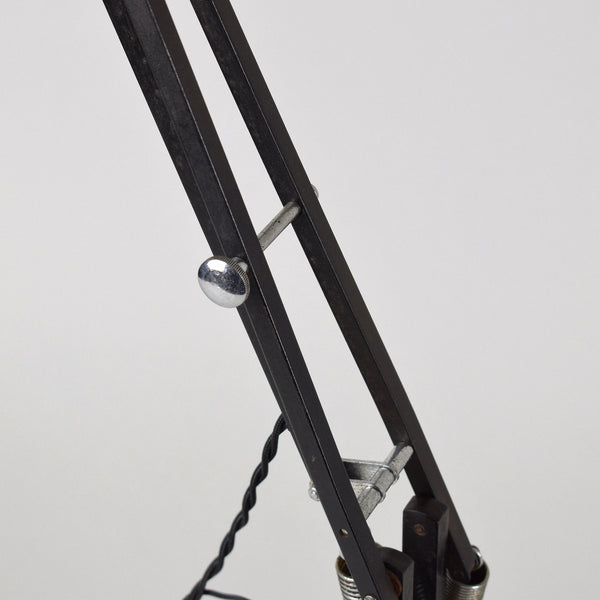 THREE STEP ANGLEPOISE
