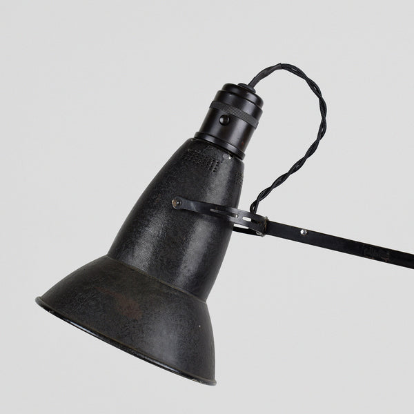 THREE STEP ANGLEPOISE