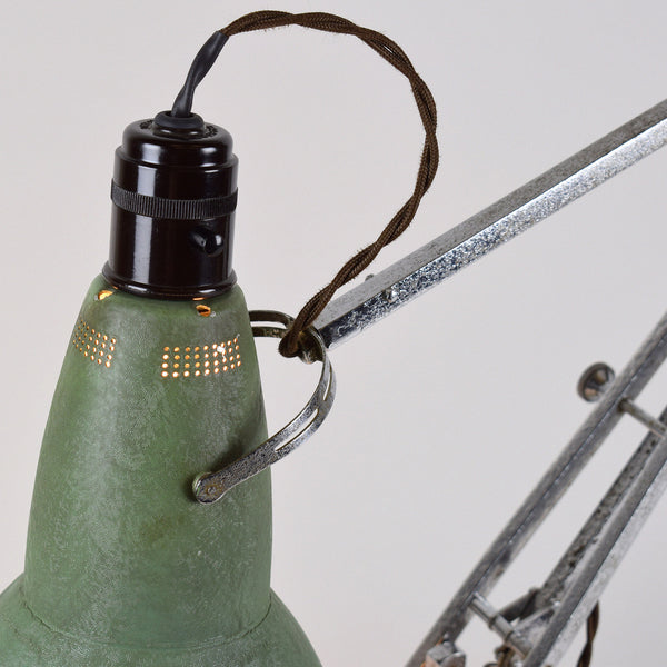 THREE STEP ANGLEPOISE