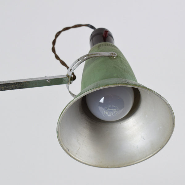 THREE STEP ANGLEPOISE