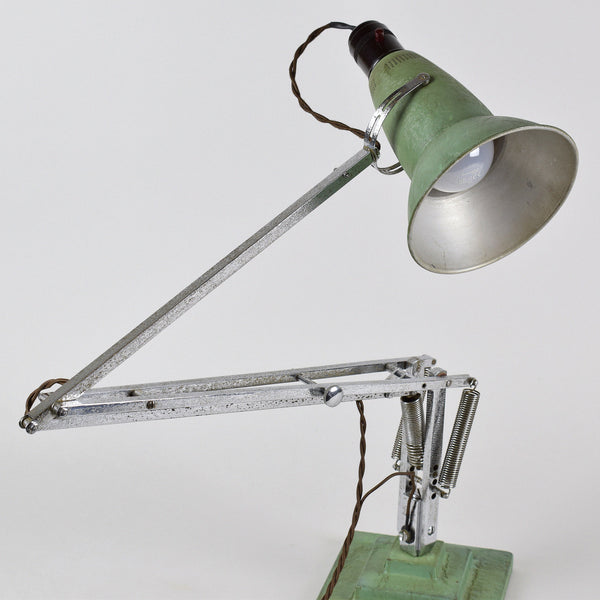 THREE STEP ANGLEPOISE