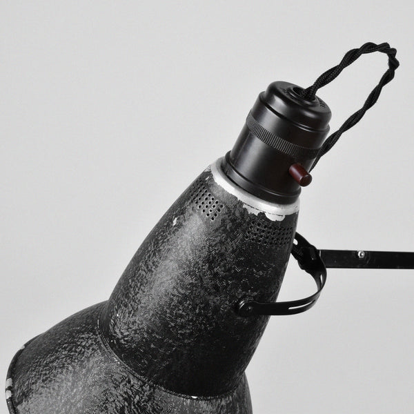 THREE STEP ANGLEPOISE