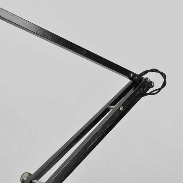 THREE STEP ANGLEPOISE