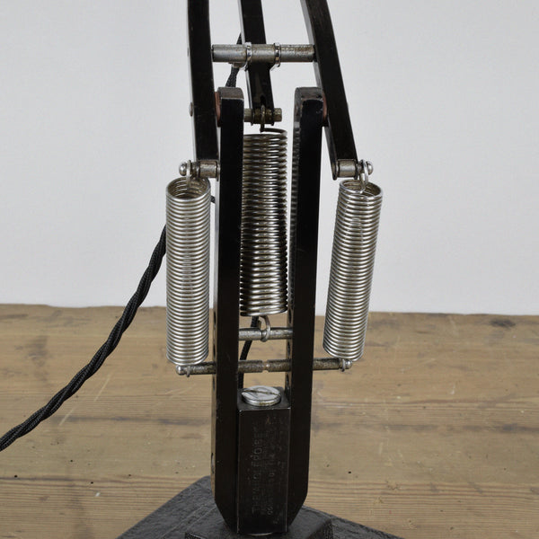 THREE STEP ANGLEPOISE